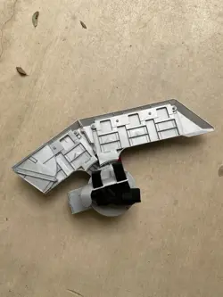 Vintage 1996 Yu-Gi-Oh Duel Disk Card Launcher - Image 2