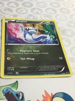 D1318 POKEMON TCG BLACK & WHITE DRAGON VAULT DRATINI HOLO HP NO RARITY - Image 2
