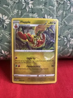 Flapple (Promo) SWSH189 Sword & Shield: Promos Pokemon TCG Holo Cosmic/Cosmos - Image 1