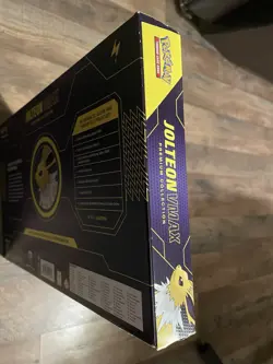 Pokemon TCG - JOLTEON VMAX Premium Collection Box NEW Factory Sealed - Image 4