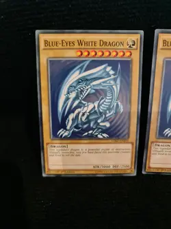 2x Blue Eyes White Dragon LDK2-ENK01 1st Edition Yu-Gi-Oh Card - Image 2