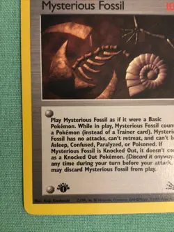 1st Edition Fossil Set Mysterious Fossil 62/62 Pokemon Trainer Card New - Image 4
