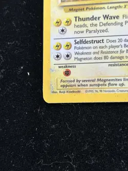 Pokemon TCG Magneton Base Set 9/102 Unlimited Holo Rare - Image 4
