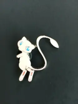 2 Pokemon Collector's Pins: MEW & MEWTWO - 2017 Shining Legends - NEW MINT - Image 2