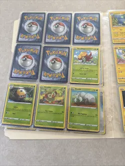 Pokemon Vivid Voltage Base Set Lot - Image 5