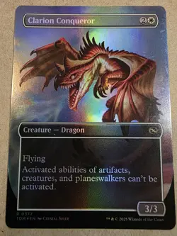 Clarion Conqueror - DENT In Foil (Borderless) Tarkir: Dragonstorm - Mtg - Image 1