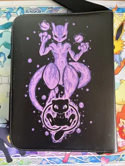 Pokemon Mew And Mewtwo Zip Binder - Image 3