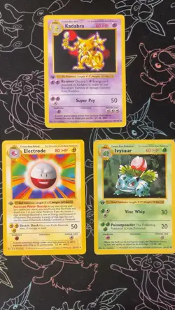 1999 Pokemon Shadowless 1st Edition Base Set Ivysaur 30/102 Kadabda Electrode - Image 1