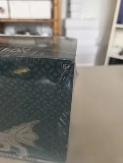 Pokemon TCG Sun & Moon Crimson Invasion Elite Trainer Box Sealed/New - Image 4