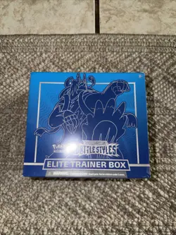 Pokemon TCG Sword & Shield - Battle Styles - Elite Trainer Box ETB BLUE - Image 1