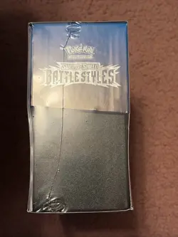 New Pokemon TCG Sword & Shield - Battle Styles - Elite Trainer Box ETB BLUE - Image 4