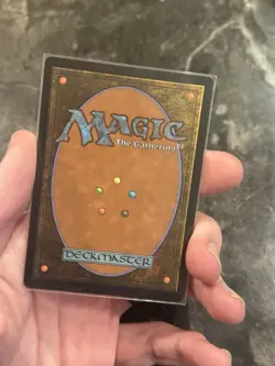 Roaming Throne (Borderless) The Lost Caverns of Ixalan Regular - Image 2