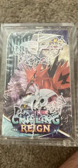 Pokemon TCG Sword & Shield - Chilling Reign Booster Box W Acrylic Display Case 820650818462 - Image 5