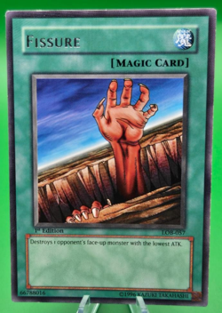 Fissure LOB-057 1st Edition The Legend of Blue Eyes White Dragon - Image 1