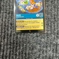 Disney Lorcana Alice Accidentally Adrift Rare 141/204 EN-9 NM Fabled Set - Image 4