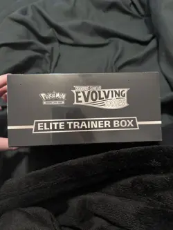 POKEMON EVOLVING SKIES ELITE TRAINER BOX LEAFEON UMBREON JOLTEON FLAREON SEALED - Image 2