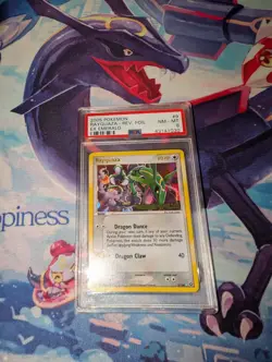 2005 POKEMON EX EMERALD #9 RAYQUAZA-REVERSE FOIL PSA 8 - Image 1