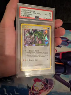 2005 POKEMON EX EMERALD #9 RAYQUAZA-REVERSE FOIL PSA 8 - Image 4