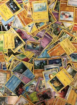 2.5LB Lot of Various Mixed Assorted Pokemon Cards TCG CCG Trading Cards - Image 3