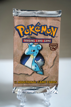 21.08g Pokemon WOTC Fossil Unlimited Booster Pack Vintage Sealed TCG Lapras - Image 1