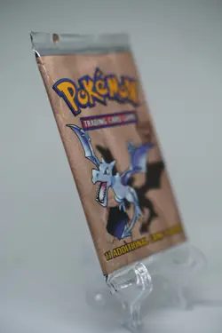 Pokemon WOTC Fossil Unlimited Booster Pack Vintage Sealed TCG Aerodactyl - Image 4