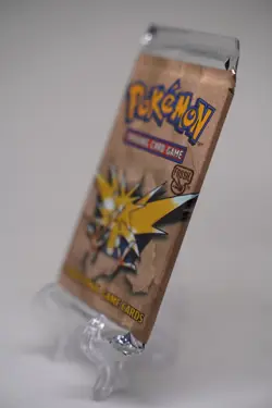 21.15g Pokemon WOTC Fossil Unlimited Booster Pack Vintage Sealed TCG Zapdos - Image 4