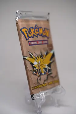 21.15g Pokemon WOTC Fossil Unlimited Booster Pack Vintage Sealed TCG Zapdos - Image 5
