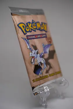 Pokemon WOTC Fossil Unlimited Booster Pack Vintage Sealed TCG Aerodactyl - Image 4