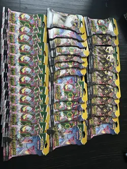 Lot of 32 Evolving Skies Sleeved Booster Pack Sealed Pokemon TCG - Image 4
