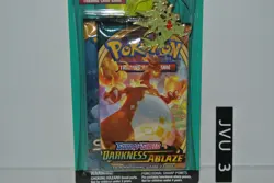 Pokemon DARKNESS ABLAZE & SUN & MOON Blister Pack + TYRANITAR PIN FACTORY SEALED - Image 2