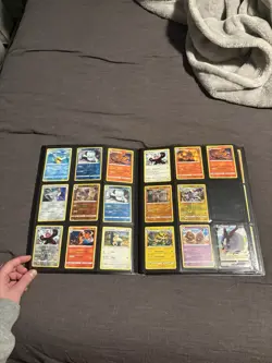 Pokemon TCG 9-Pocket Card Binder with 20 pages comes with 211 cards in it - Image 5