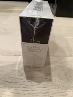 Pokemon TCG Sword and Shield Ultra Premium Collection Charizard Box - Image 3