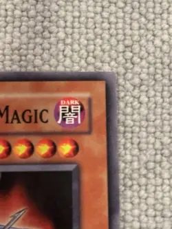 Yu-Gi-Oh! Sorcerer of Dark Magic DPYG-EN010 1st Edition Spellcaster Holo - Image 4