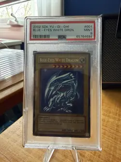 PSA 9 BLUE-EYES WHITE DRAGON SDK 2002 YU-GI-OH! STARTER DECK: KAIBA #001 - Image 1