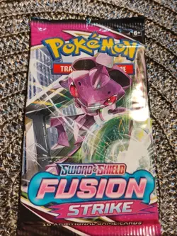 Pokemon TCG Fusion Strike Booster Pack - 10 Cards - Image 1