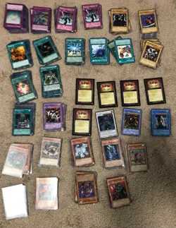 Shonen Jump’s Yu-Gi-Oh TCG COLLECTIBLE TIN 1996 and 480 cards - Image 2