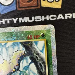 POKEMON WEEDLE REVERSE HOLO LEGENDARY COLLECTION 99/110 DAMAGED - Image 4