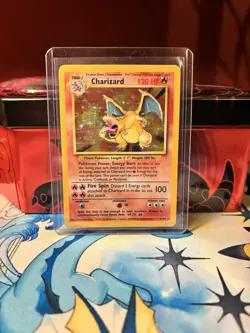 Pokemon TCG Charizard Holo Rare Card 004/102 Base Set - Image 1