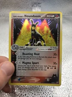 2004 Pokemon Team Magma vs Team Aqua #10/95 Team Magma's Houndoom Holo - Image 1