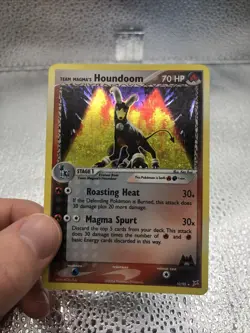 2004 Pokemon Team Magma vs Team Aqua #10/95 Team Magma's Houndoom Holo - Image 2