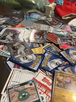 BULK OF CARDS YUGIOH BASEBALL CARDS POKEMON CARDS AND DRAGON BALL CARDS. - Image 2