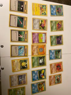Base Set Lot of 20 Uncommons/Commons, No Duplicates - Vintage Pokemon TCG Cards - Image 1