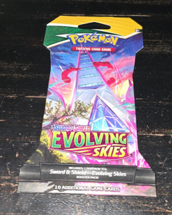 Nintendo Pokemon TCG Sword & Shield Evolving Skies Sleeved Booster Pack New 820650808777 - Image 1