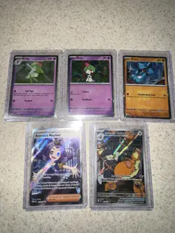 Lot of 5 random assorted Pokemon Cards - Image 1