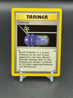 Base Set Defender 80/102 Pokemon Trainer Card - Image 1