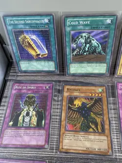 Vintage Yu-Gi-Oh Card Lot of 20 • Trap/Spell/Monster Mix • 1996-2004 Classics - Image 2