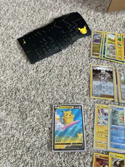 Massive 1000+Pokemon Card Lot Over 100 Foils, Rares, V's 2020s Sets 25 SWSH Many - Image 4