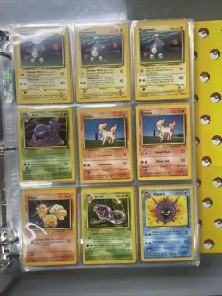 Pokemon Vintage Binder Collection (300 Cards) Wizards Base Set ETC - Image 3