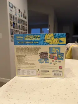 2018 POKEMON SUN & MOON LOST THUNDER ELITE TRAINER BOX ETB FACTORY SEALED - Image 3
