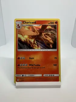 Charizard 5/18 Ultra Rare Card Pokemon Detective Pikachu - Image 1